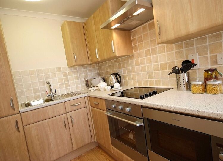 FREEHOLD INVESTMENT PROPERTY OPPORTUNITY Photo 5