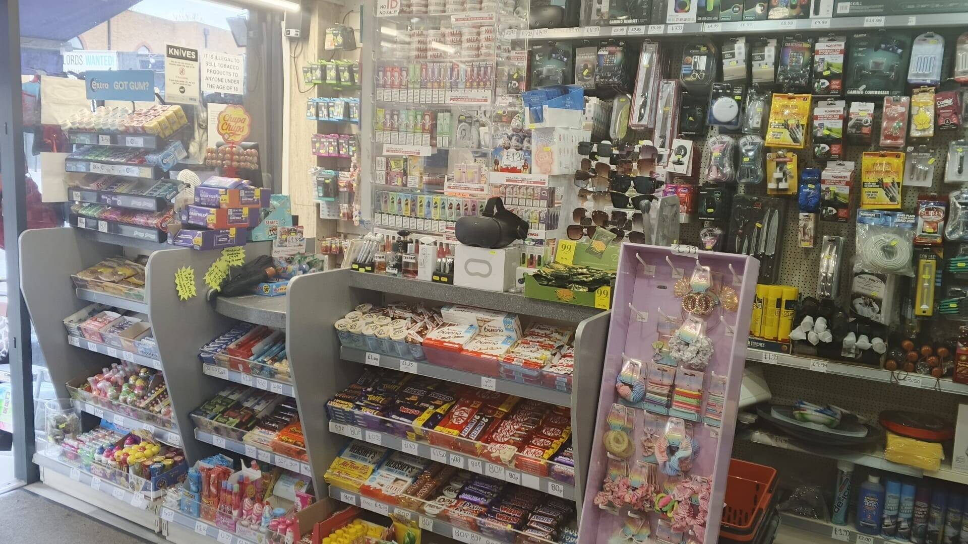Pound Shop / Discount Store for Sale in Ilford - High footfall - Next to Main Bus Stop and Station Photo 5