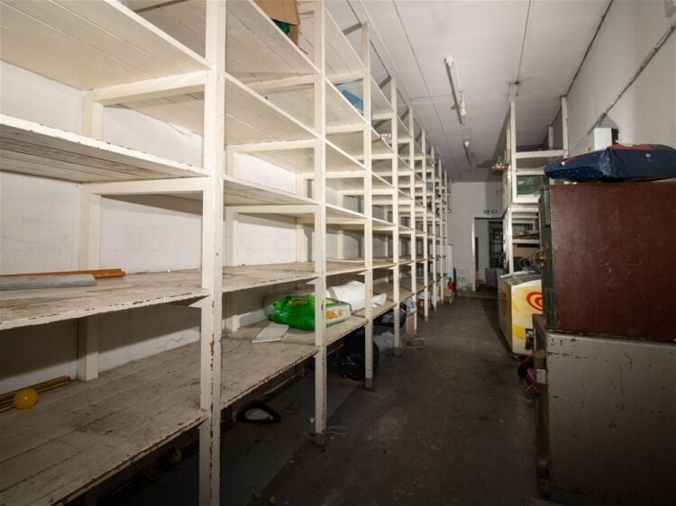 Somerdale Shop and Flat Photo 5