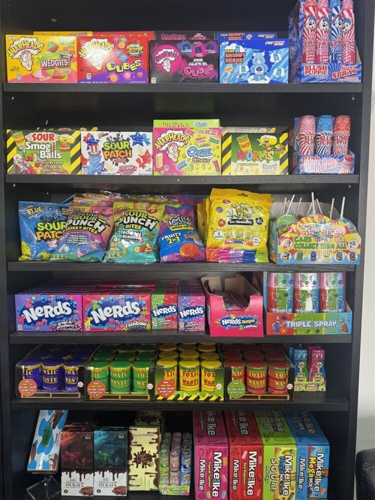 Retail For Sale in Leeds Photo 5