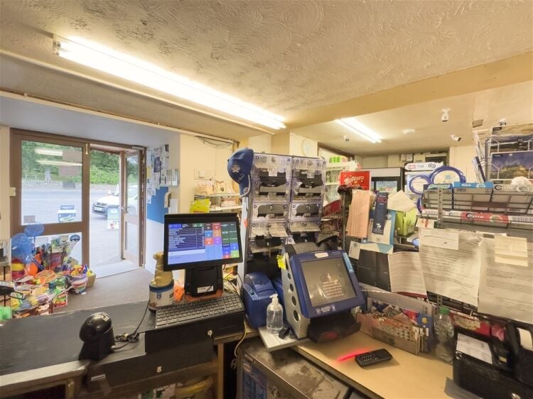 Contin Village Stores and 4 Bedroom House