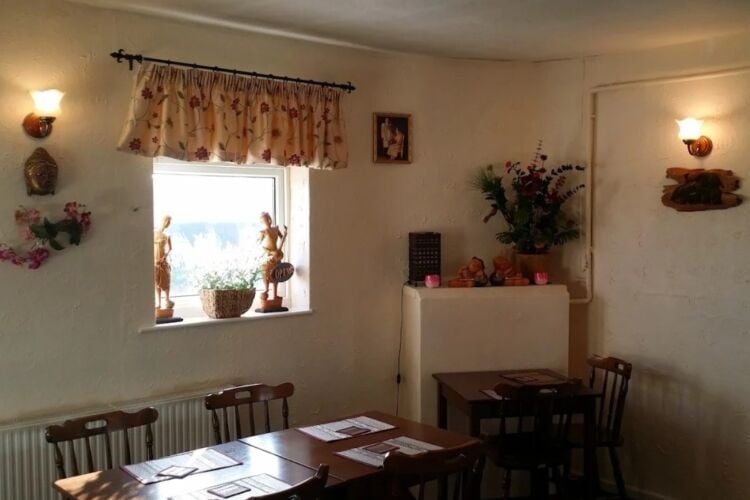 Established Restaurant - Shaftesbury Photo 5