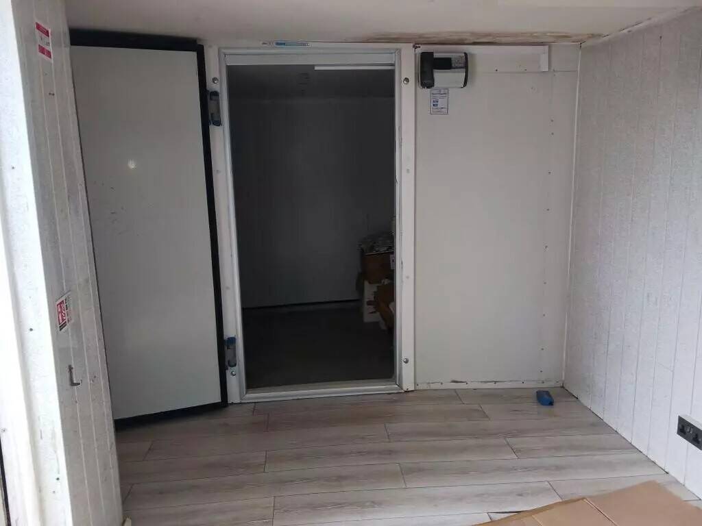 I have pizza shop closed for rent 