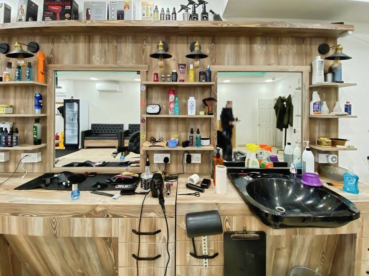 Barber Shop and Hairdressing Salon For Sale in Reading, Whitley Street - Beauty Room Photo 5