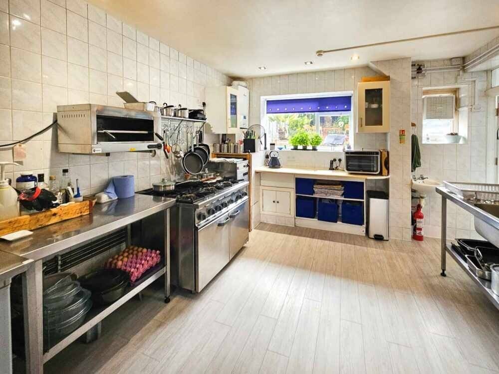 A Stunning Turn-Key Six-Bedroom Guest House