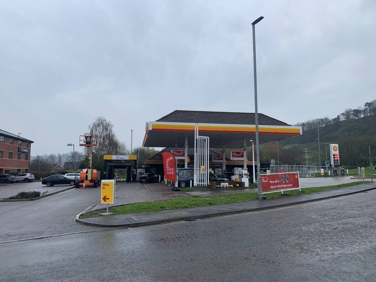 Waves Hand Car Wash Franchise For Sale – Tesco Glastonbury Photo 5