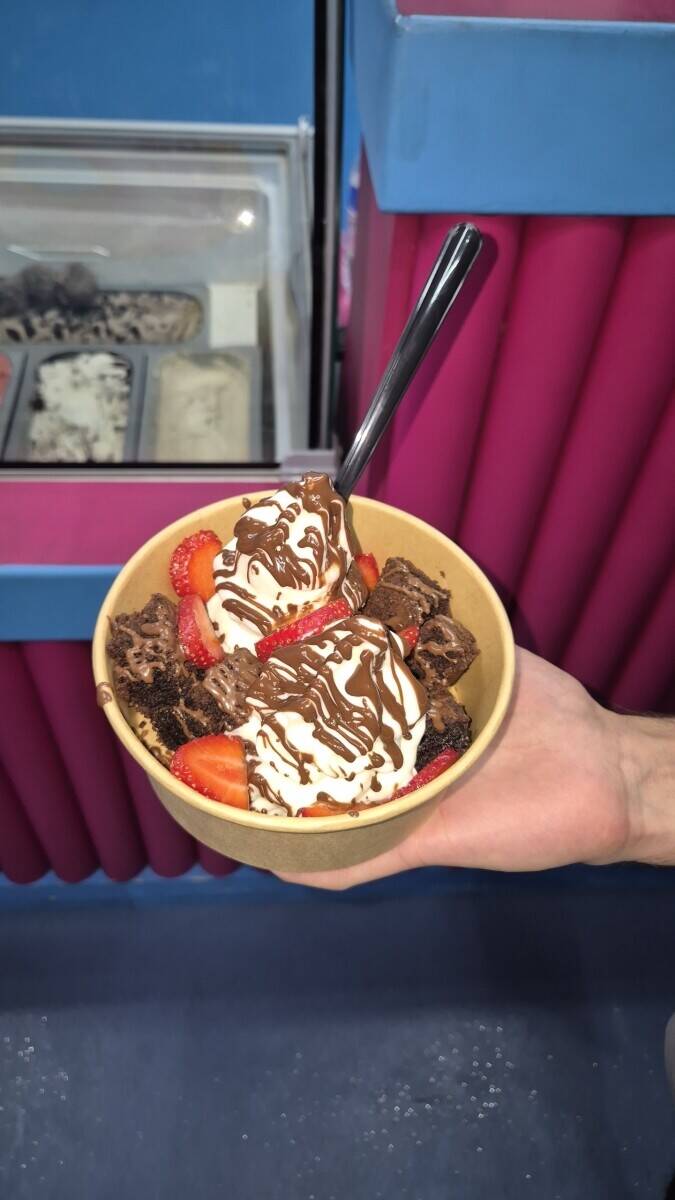 Dessert and ice cream shop, very famous in Leeds so far and it will get more busier!!