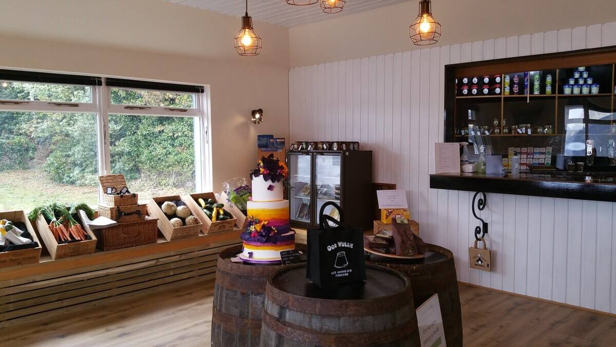 Established, Attractive 12-Bedroom Lochside Hotel - For Sale Photo 5