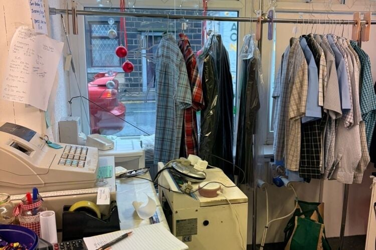 Established Launderette/Dry Cleaners - Rochdale Photo 5