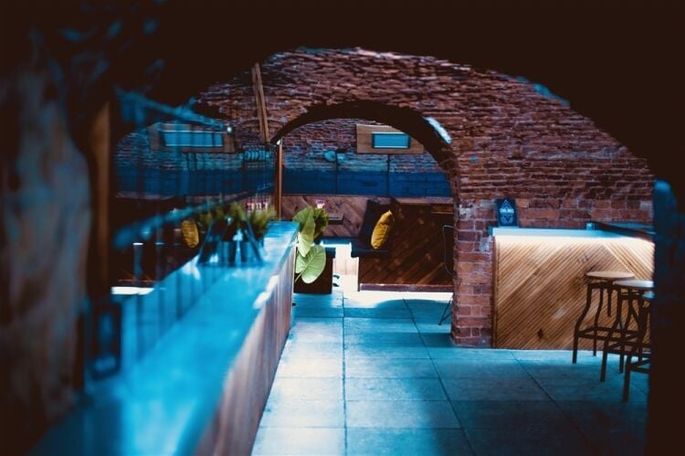 Iconic Central Exeter Bar & Restaurant For Sale in Exeter Photo 5