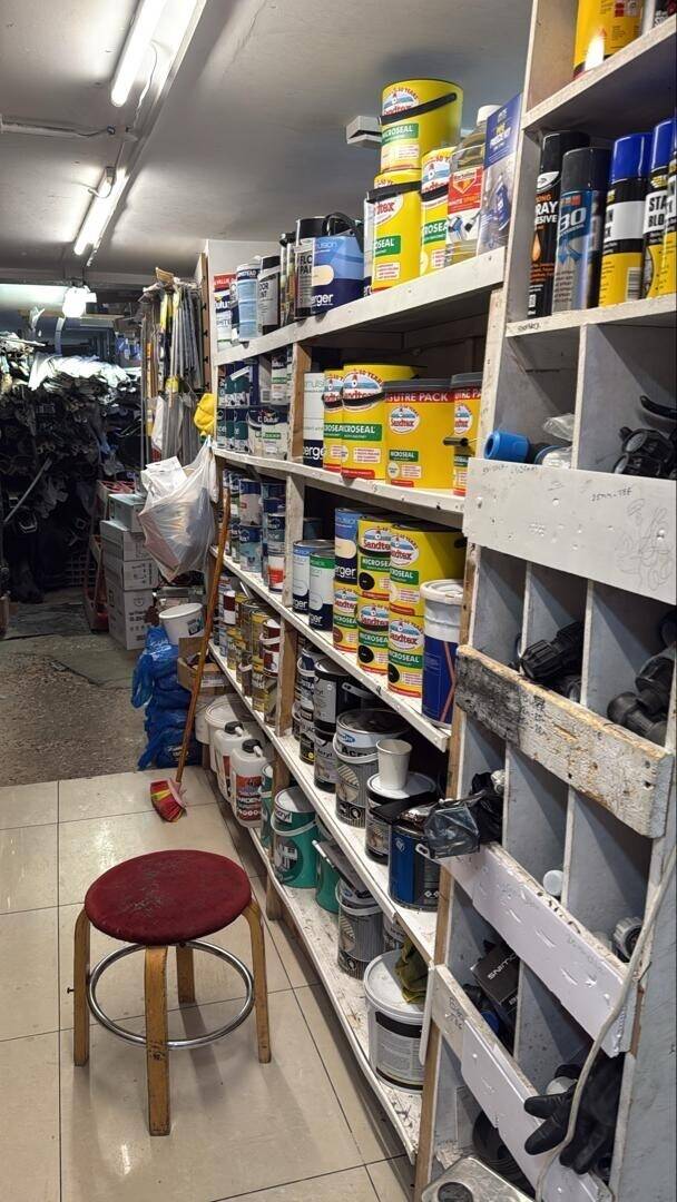 DIY/Bathrooms Store in East London Photo 5