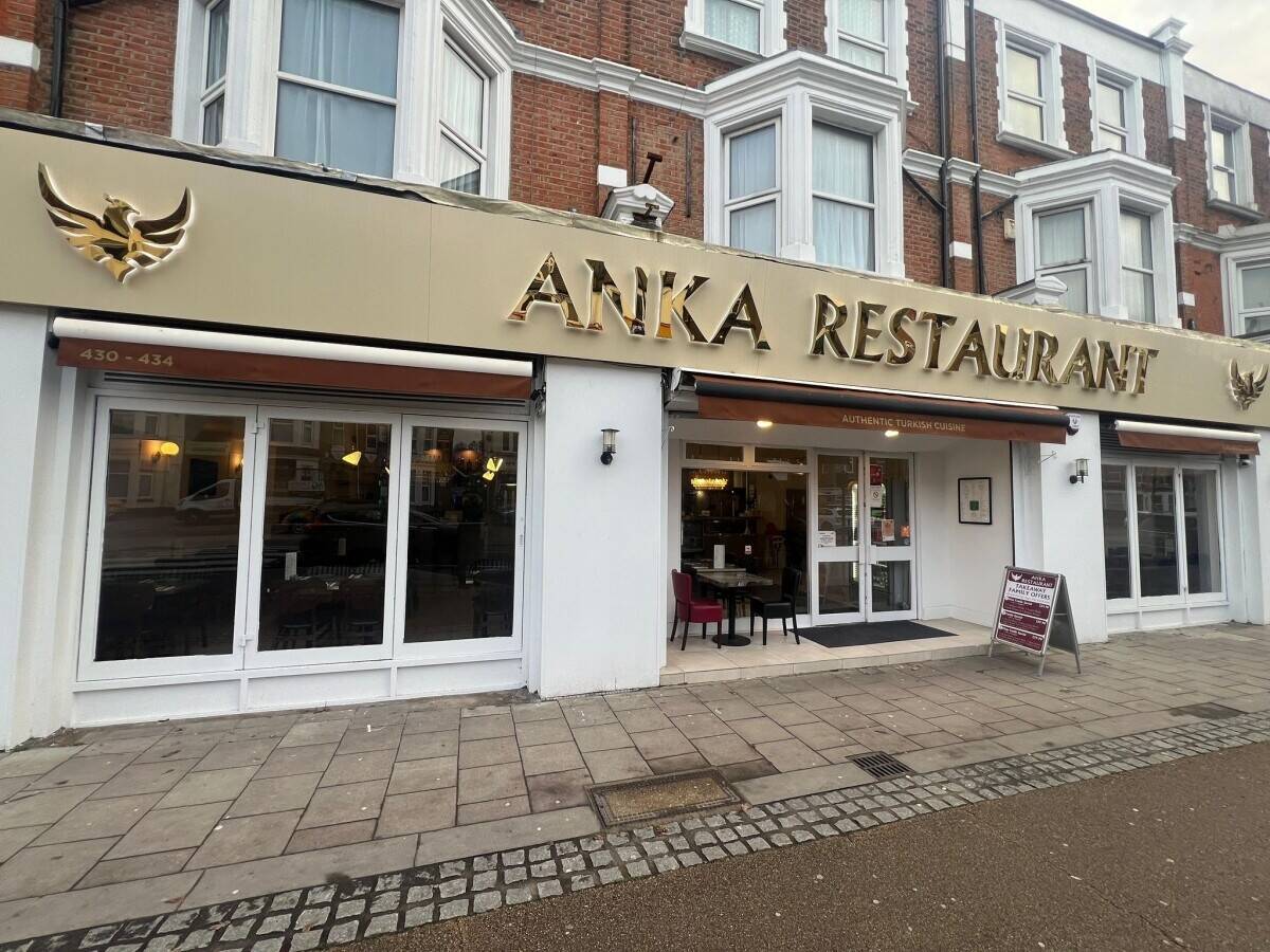 Fully Fitted Restaurant/Takeaway for Sale – Palmers Green (N13) – Extraction – All Equipment Included  Photo 5