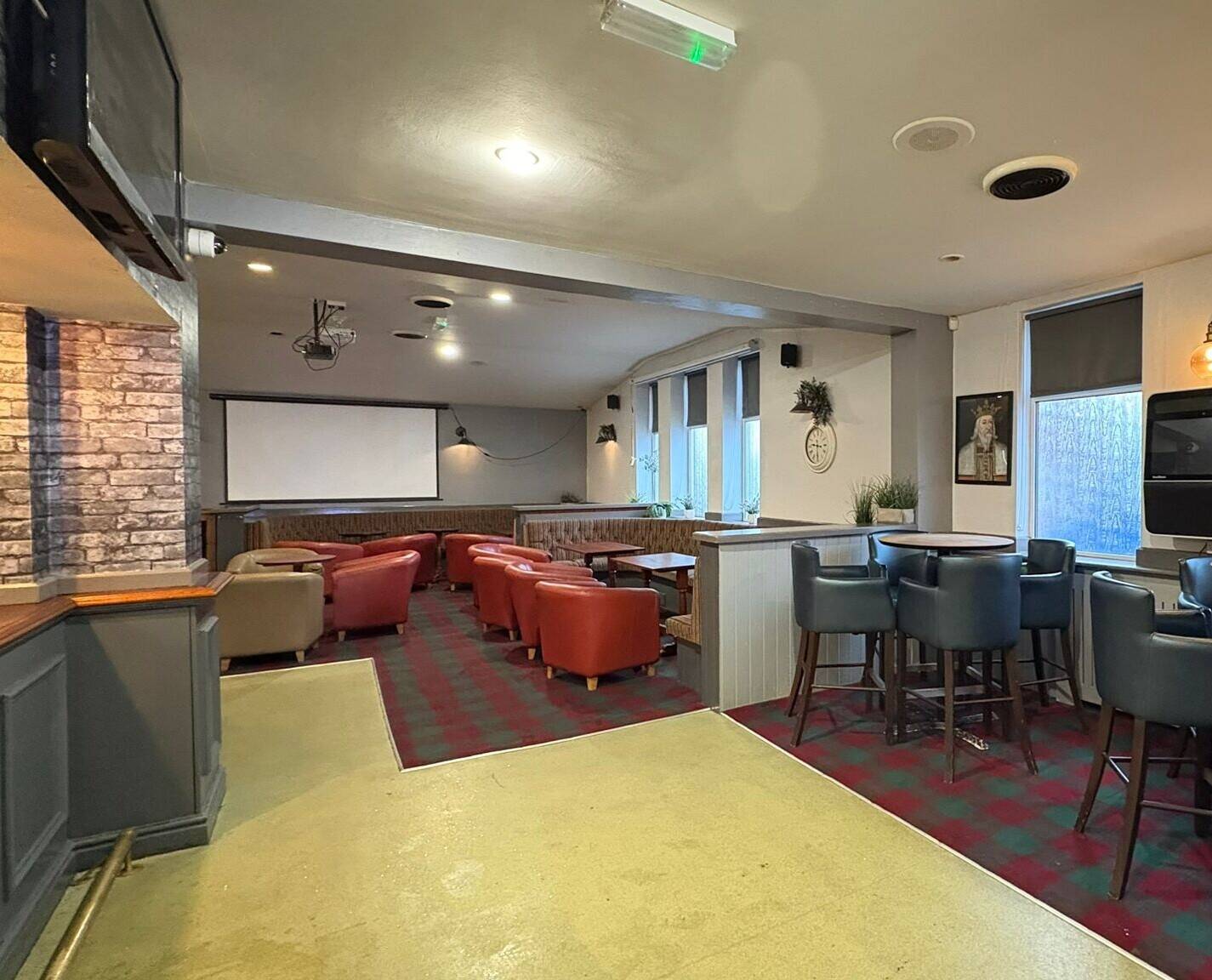 DERBYSHIRE - WET-LED RESIDENTIAL PUB WITH THREE LETTING BEDROOMS Photo 5