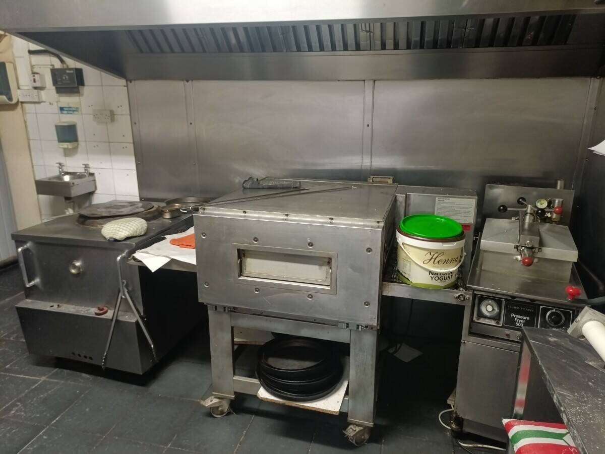 Pizza shop for sale in Darlaston 