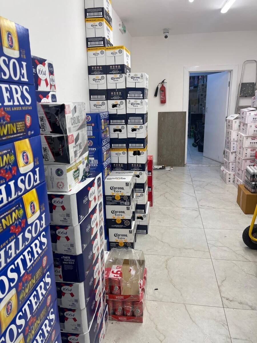 Off License for sale in Leicester