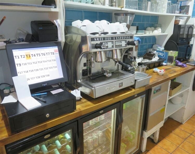 Upmarket fish & chip shop and licensed restaurant, Surbiton Photo 5