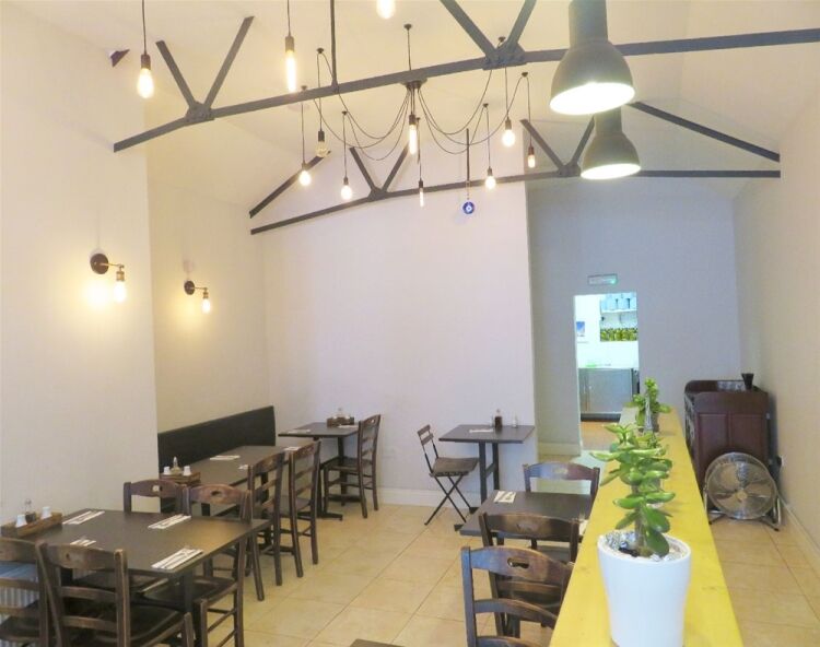 Smartly fitted fish & chip shop and restaurant, Brixton Photo 5