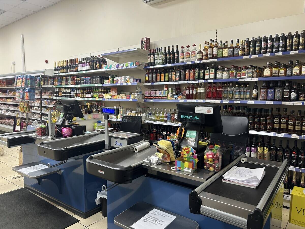 Successful Supermarket Grocery Store for Sale on Boston West Street Lincolnshire