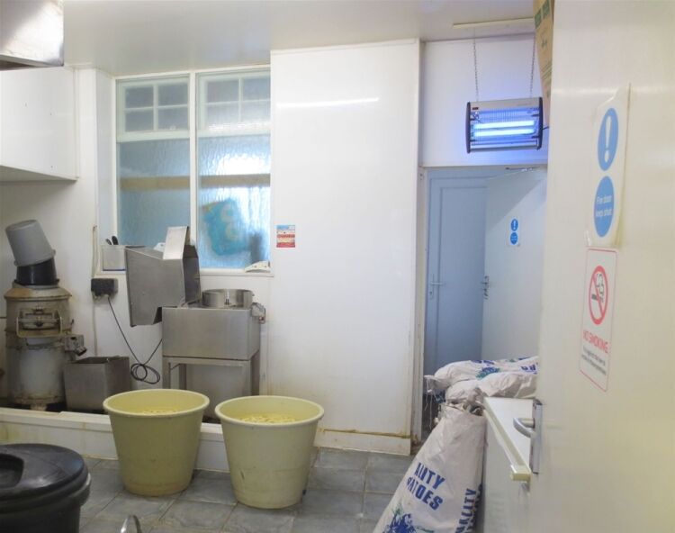 Established lock-up fish & chip shop, coastal West Sussex