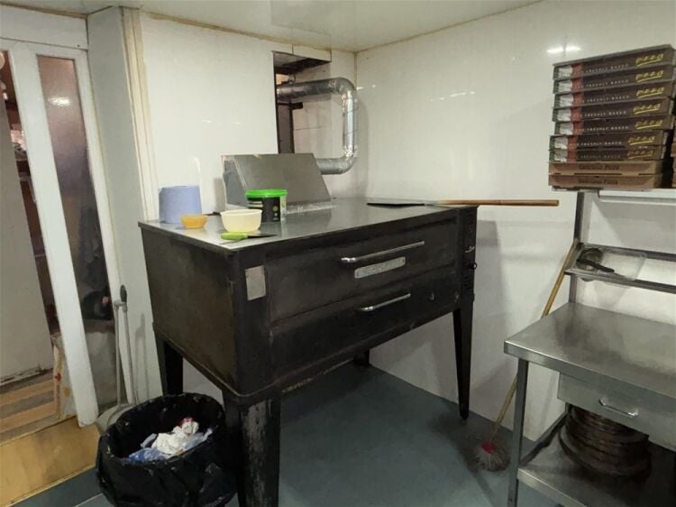 Hot Food Take Away For Sale in Halifax Photo 5