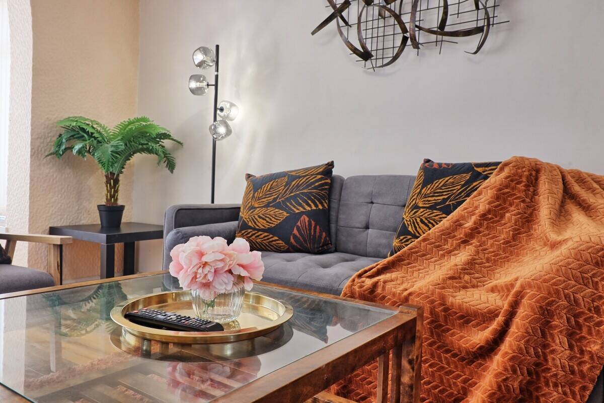 Exclusive Serviced Accommodation Agency with 15 leasehold properties in London, Kent & Essex
