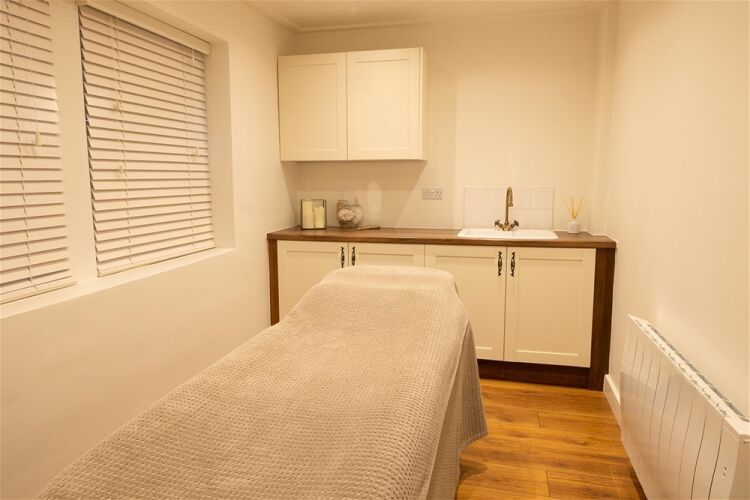Beauty, Therapy & Tanning For Sale in Leeds