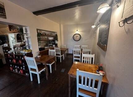 Much-loved and profitable Café based in a highly affluent market town of Saffron Walden.