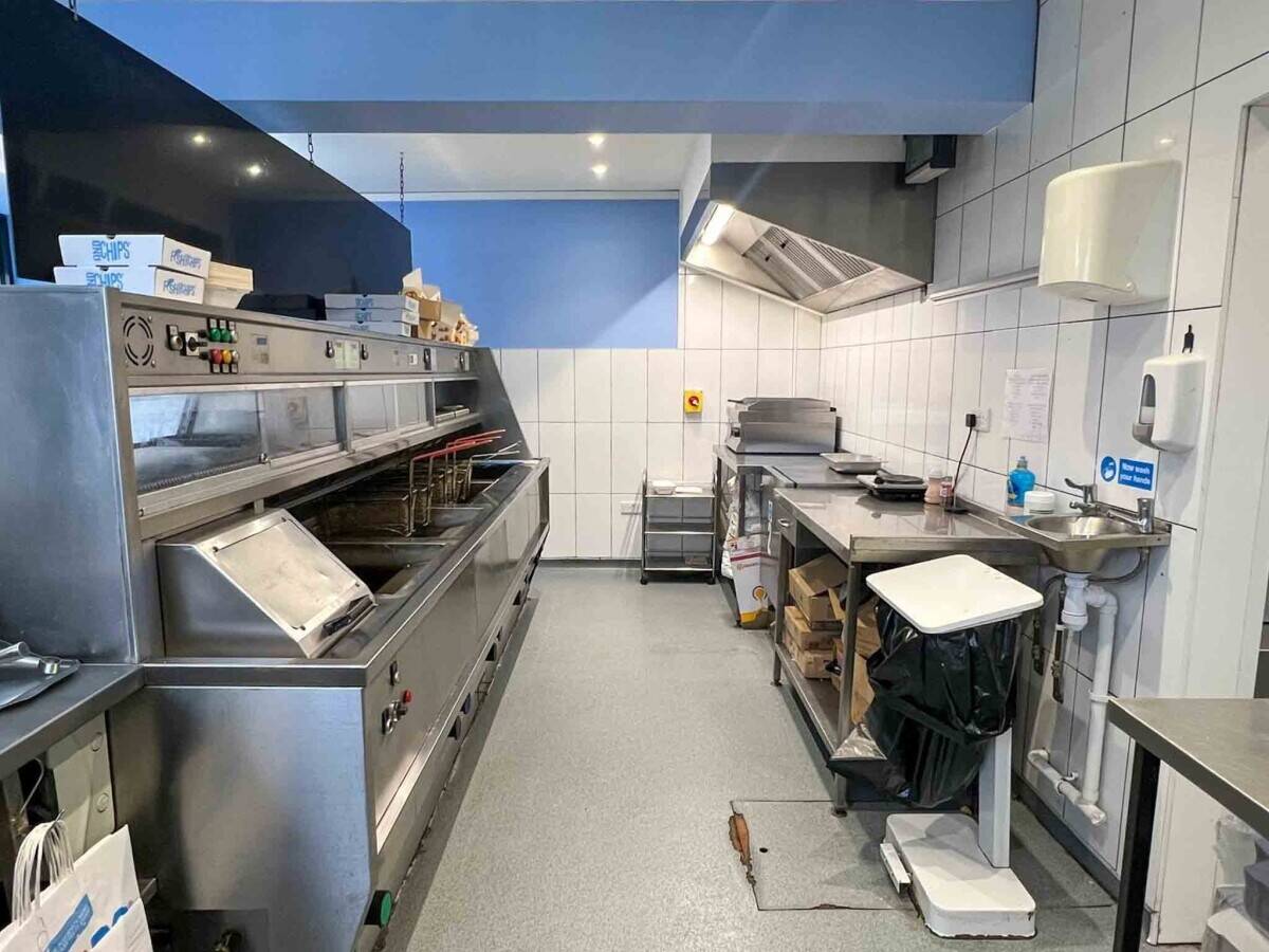 A successful Fish & Chip shop with accommodation for sale Photo 5