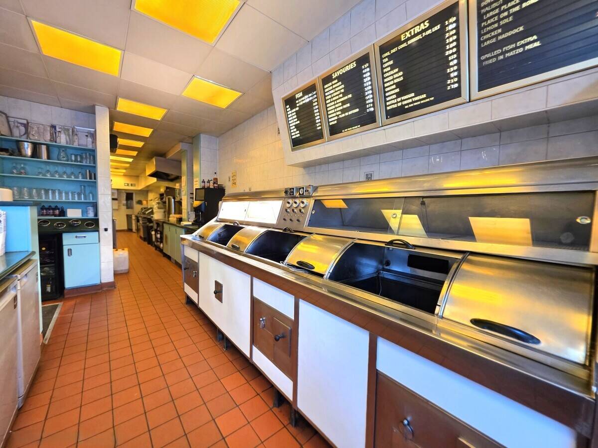FISH & CHIP RESTAURANT & TAKEAWAY