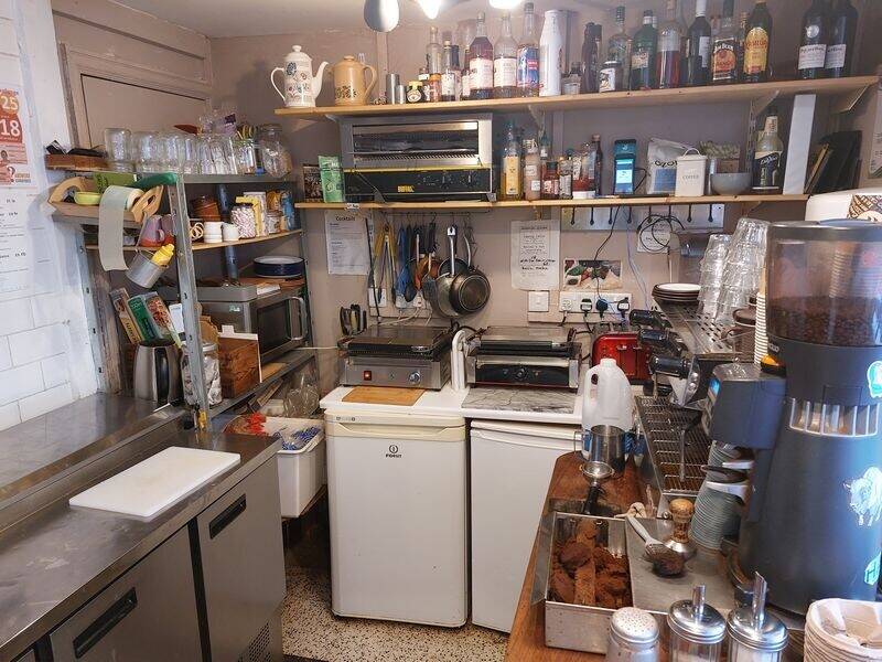 REDUCED !! Delightful Coffee House and Cafe T/a Bison, 17 Heslington Road, York, YO10 5AR Photo 5