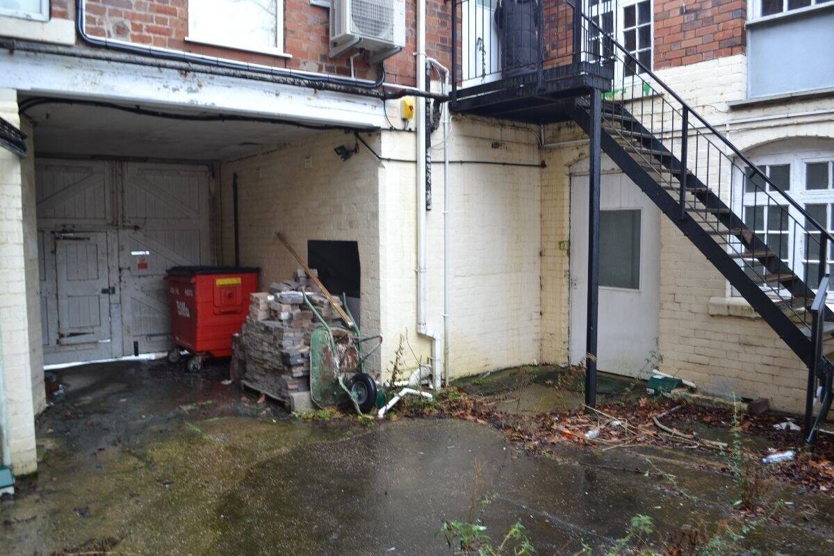 CS0350 - PRIME FREEHOLD INVESTMENT OPPORTUNITY Photo 5