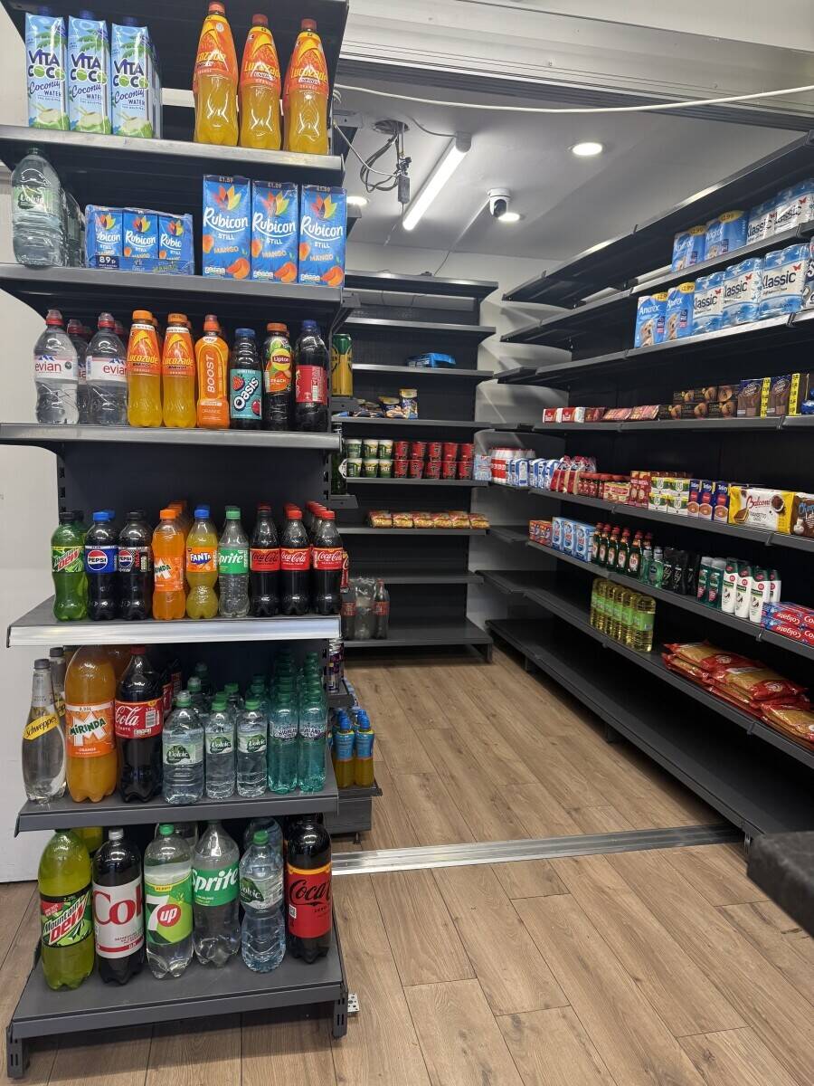 Off Licence & Grocery Shop for Sale – Bounds Green in a prime location