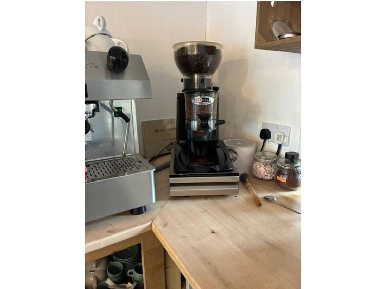 Whisk Yourself Into Cafe Ownership – Dundee Photo 5