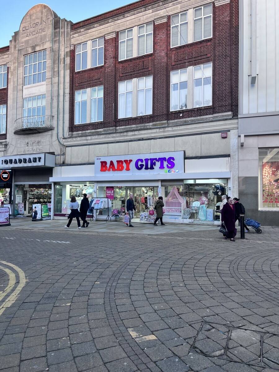 BABY SHOP for sale in Romford high street Photo 5