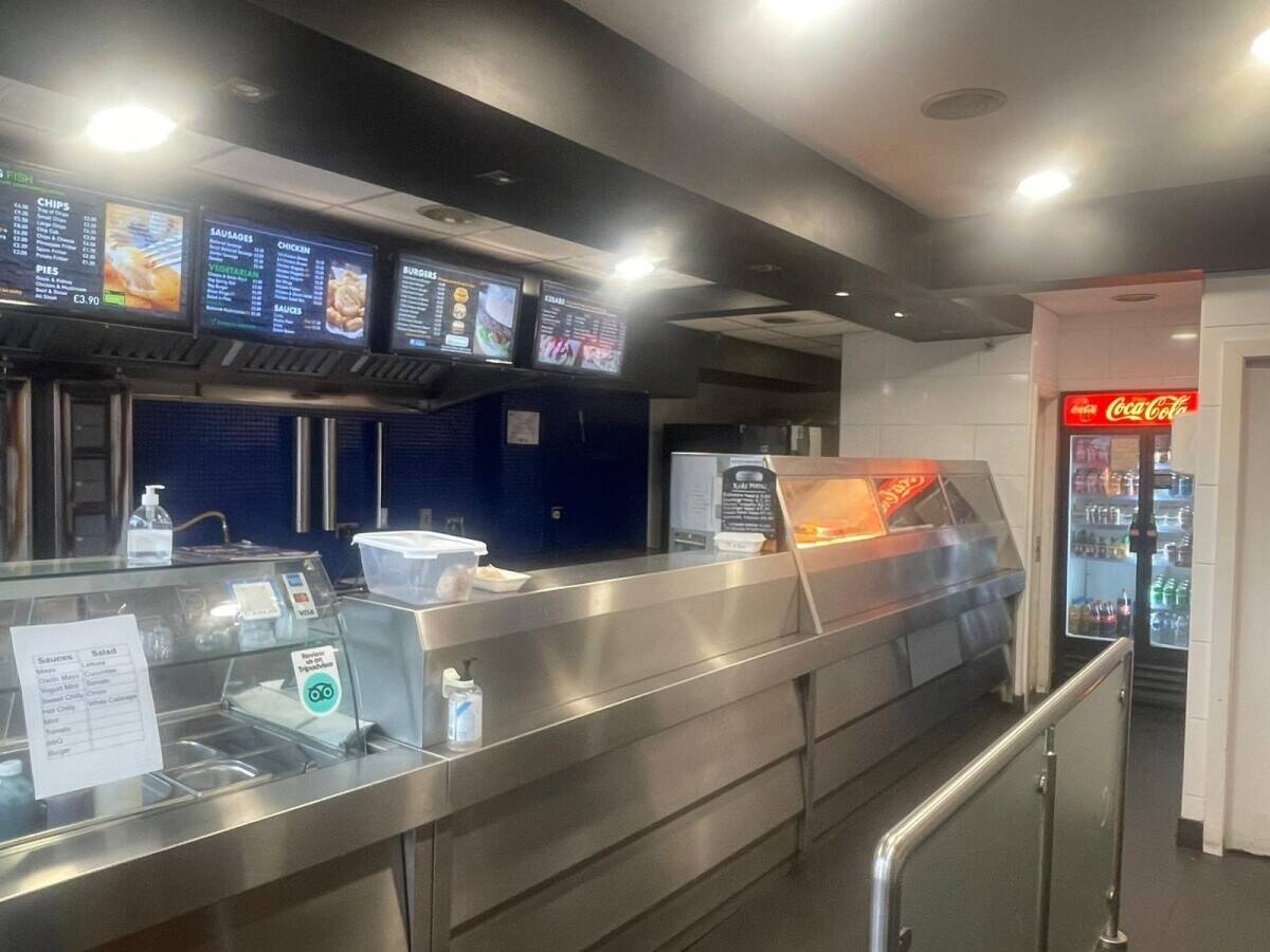 Established Fish & Chips with Two bedroom accommodation for sale Photo 5