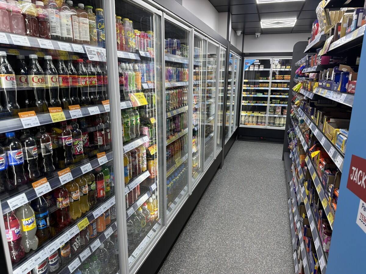 Off licence and Grocery Convenience Store for sale in Coalville. Photo 6