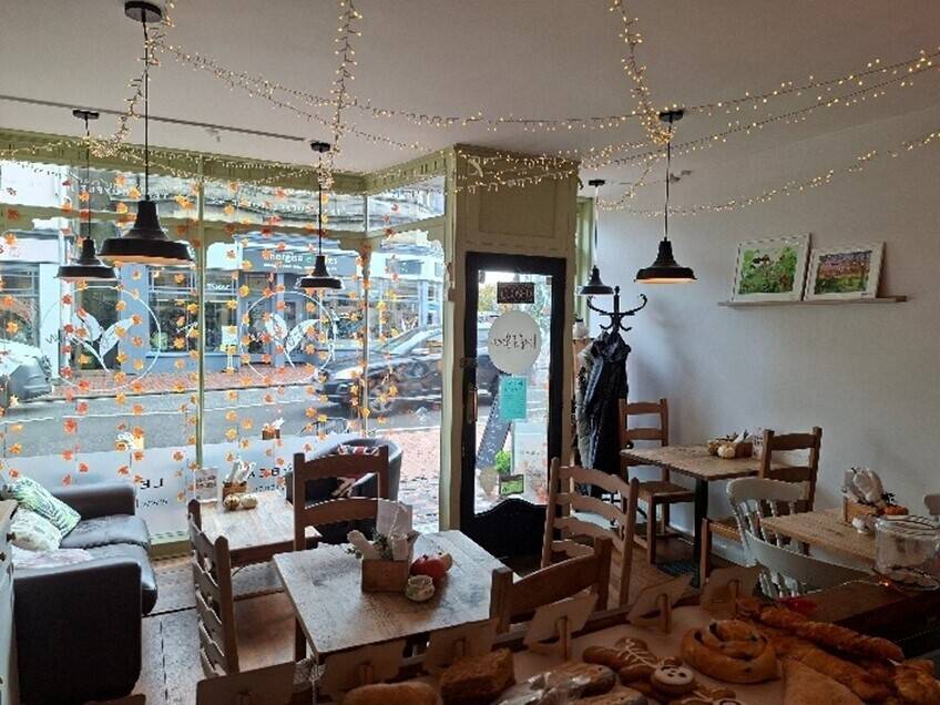 Desirable Tea and Coffee House for Sale in Tunbridge Wells