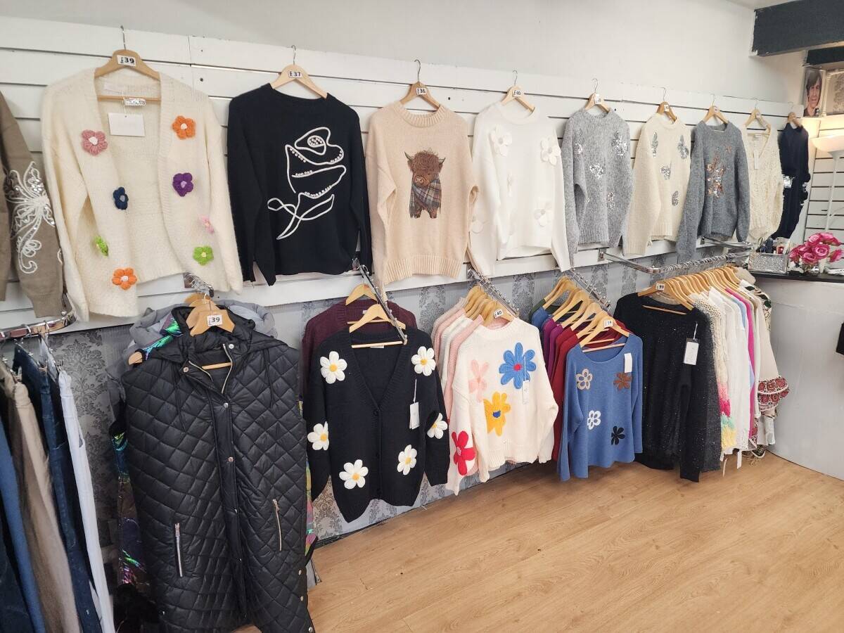 Ladies clothes retail shop for sale in Skipton North Yorkshire. Photo 5