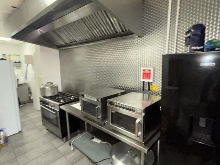 Restaurants For Sale in Northampton Photo 5