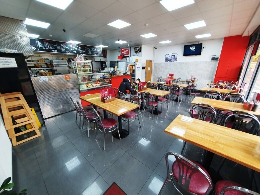 CAFÉ FOR SALE IN GREENWICH, LONDON - FULL A3 & ALCOHOL LICENCE (2300) Photo 5