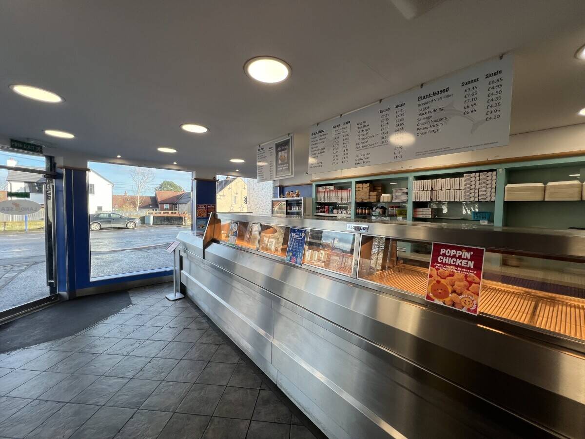 Very Well Presented Traditional Freehold Fish and Chip shop (ref 1802) Photo 5