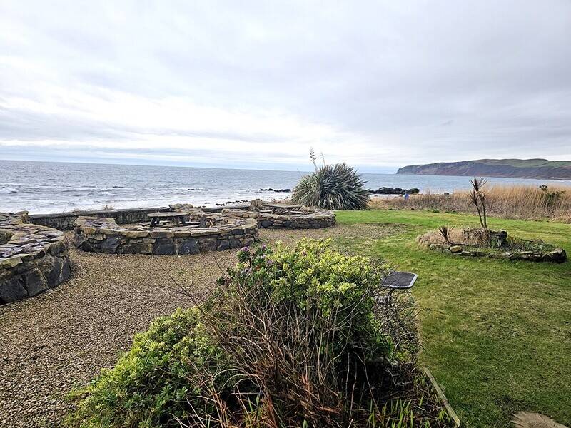 Seafront bistro and bar on the Isle of Arran with spectacular beach front location and views. Photo 5