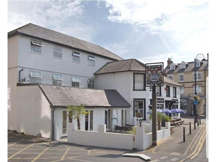 A Timeless Local Favourite – Established Village Pub with Loyal Following