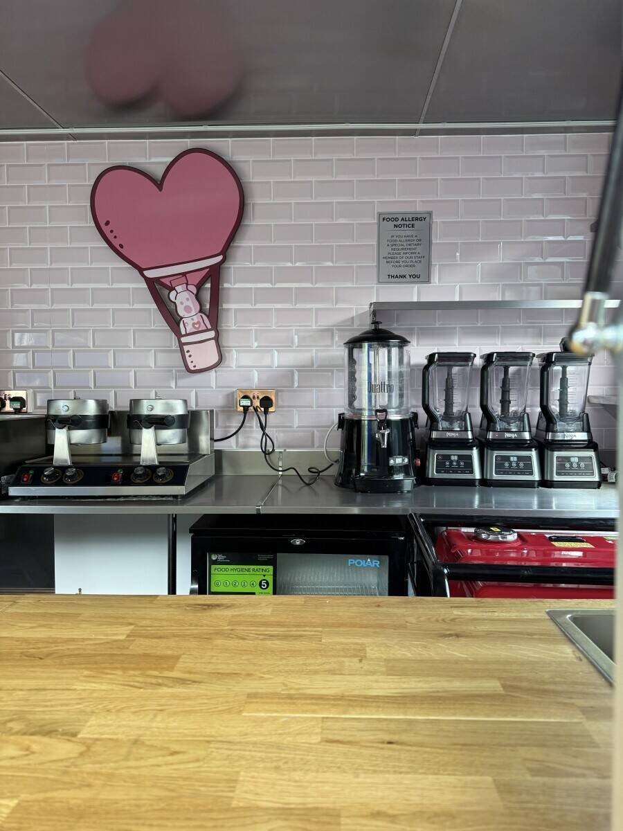 Cafe + Mobile Food Brand  &pound;50k Branded New Truck 118k Socials