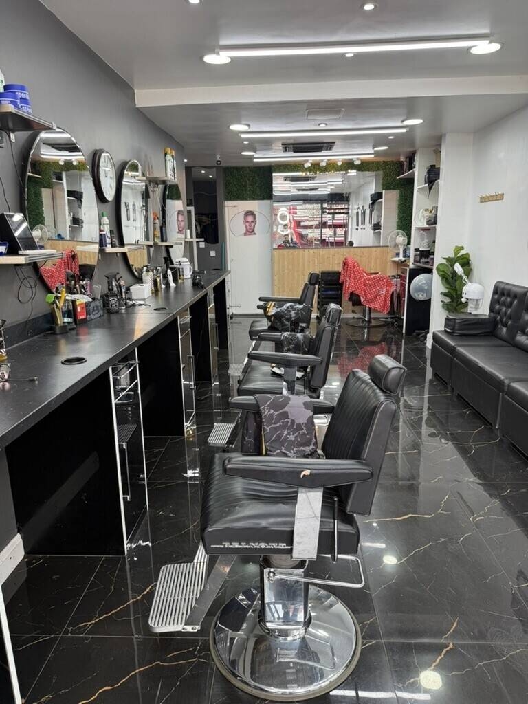 Established Hair & Beauty Salon Lease for Sale