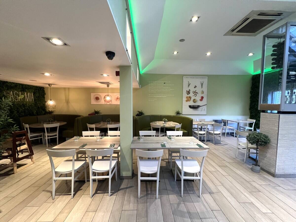 Beautifully Presented Freehold Restaurant Premises located in Dunfermline (ref 1795) Photo 5