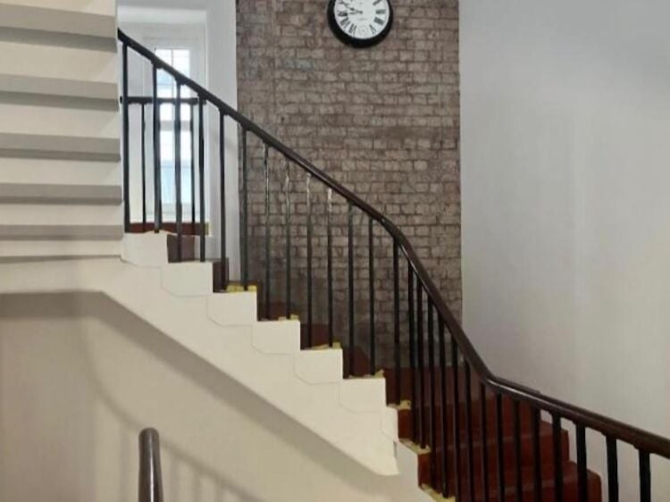Freehold Town Centre Apartment Block Located in Rotherham, South Yorkshire Photo 5