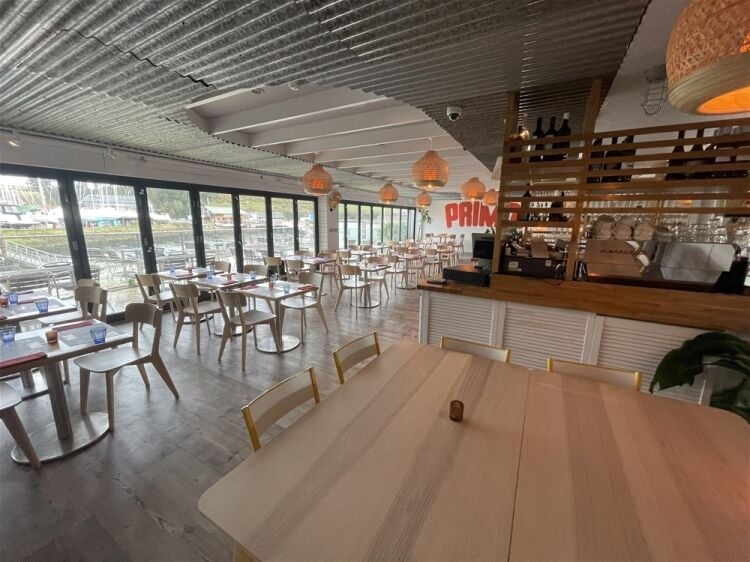 Stunning Waterfront Restaurant in the Heart of Salcombe For Sale in Salcombe Photo 5