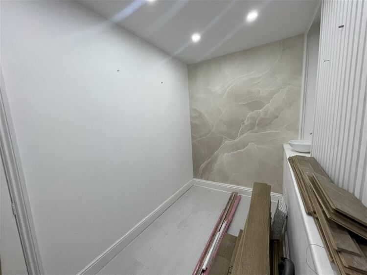 Town Centre retail premises to let For Sale in Newton Abbot Photo 5