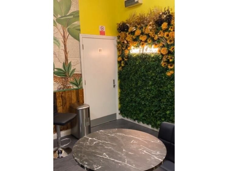 Spice Up Your Portfolio – Profitable Caribbean Restaurant in Walsall Photo 5